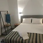 Enalion-tinos Oda ve Kahvaltı 3*